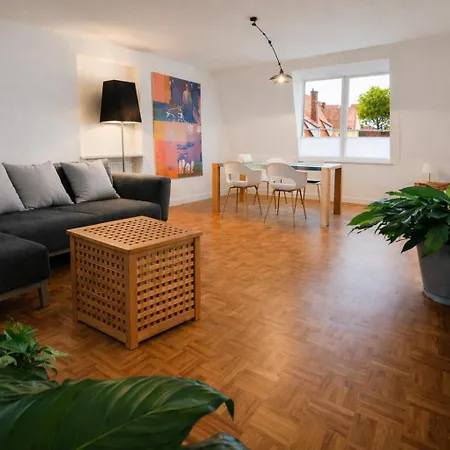 Schee Panorama - Ideal Für Gruppen Und Familien *