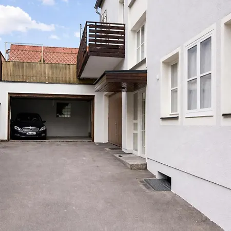 Schee Panorama - Ideal Für Gruppen Und Familien Apartment Nördlingen