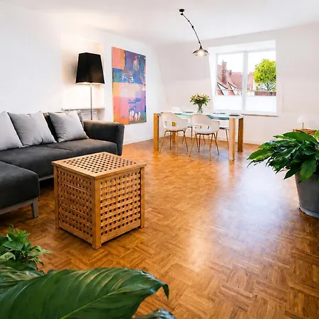 Schee Panorama - Ideal Für Gruppen Und Familien *